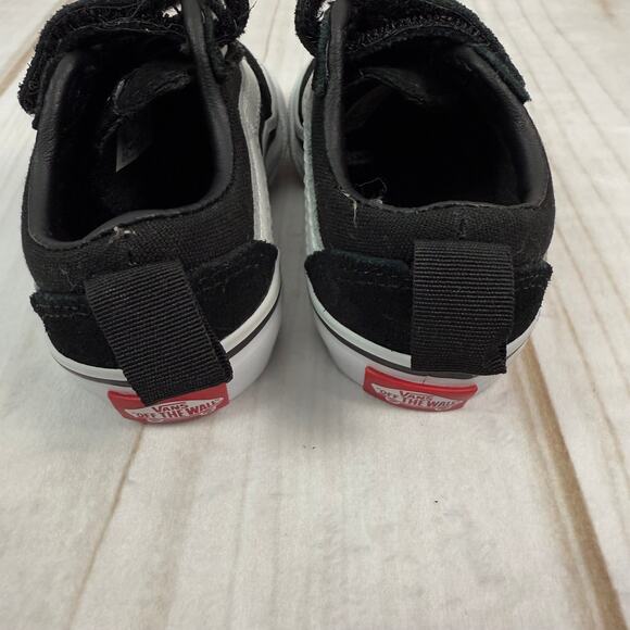 Vans Toddler Black Old Skool V Low Top Hook and Loop Sneakers 4C - Picture 5 of 6